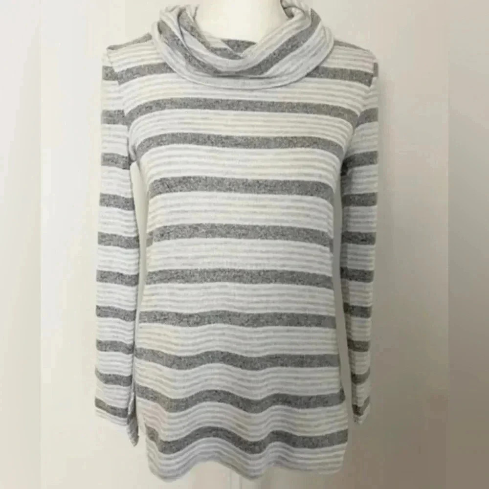 Loft Women's lightweight pull over cowlneck neutral strip sweater size Large